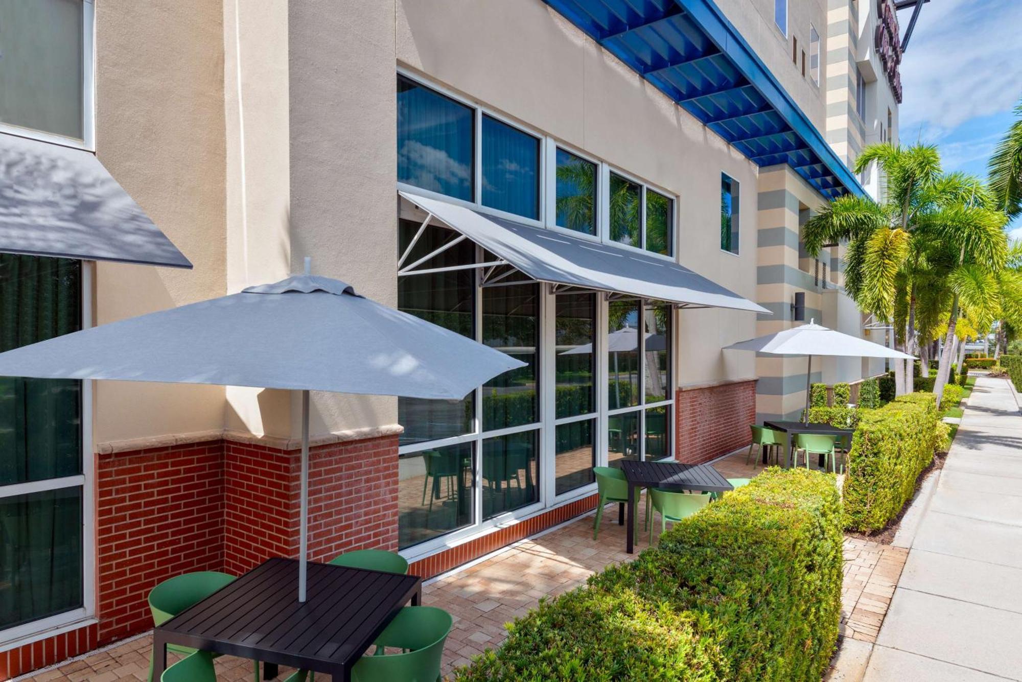 Hotel Hampton And Sarasota/lakewood Ranch Desoto Lakes